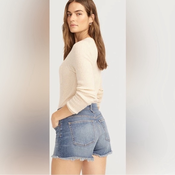 J Crew Medium Wash Blue Fray Denim Jean Shorts Size 26 - Picture 5 of 9